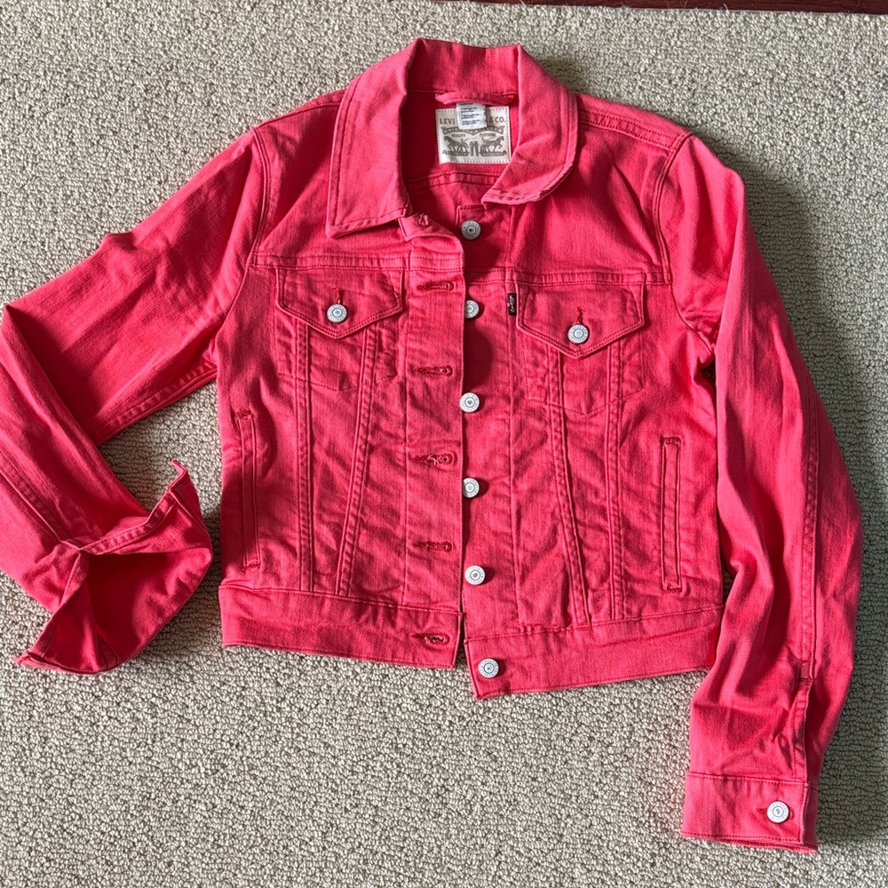Levi’s coral color stretch twill Jean jacket, size S